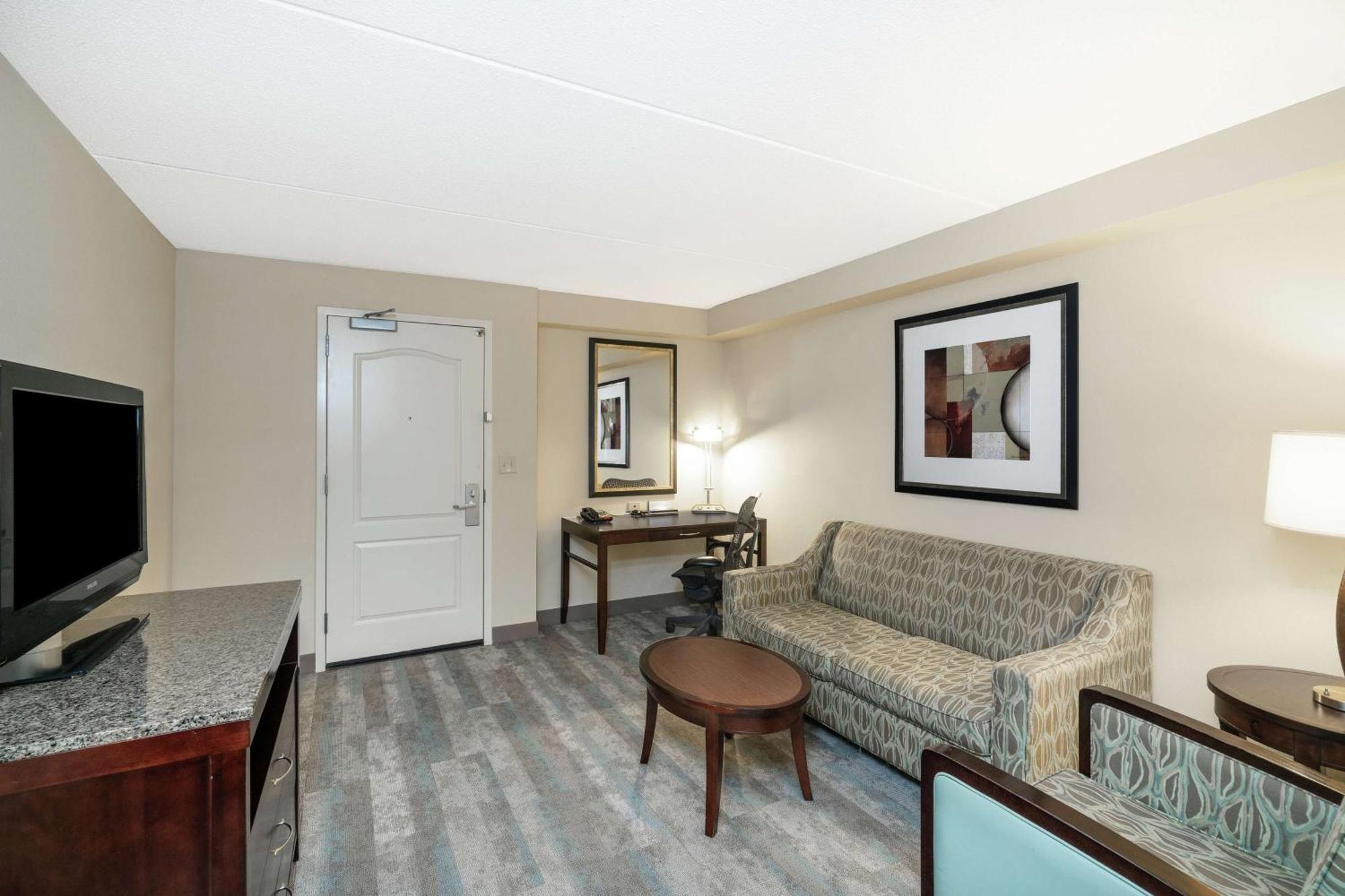 One-Bedroom King Suite