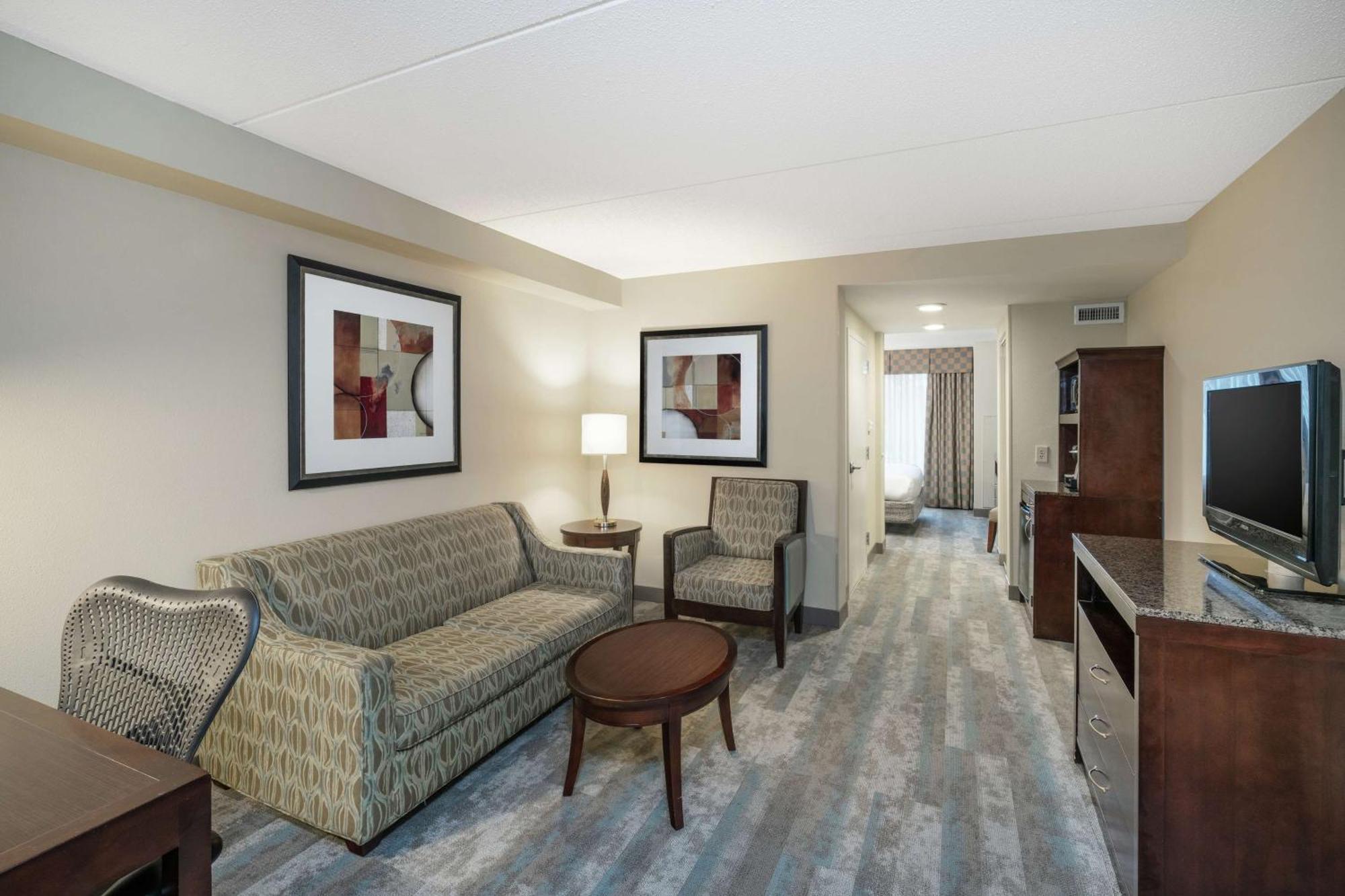 One-Bedroom King Suite